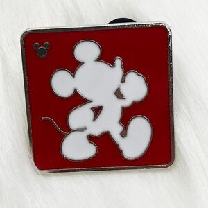 🔮‎ 5/$25 Disney Mickey Avenue Pin